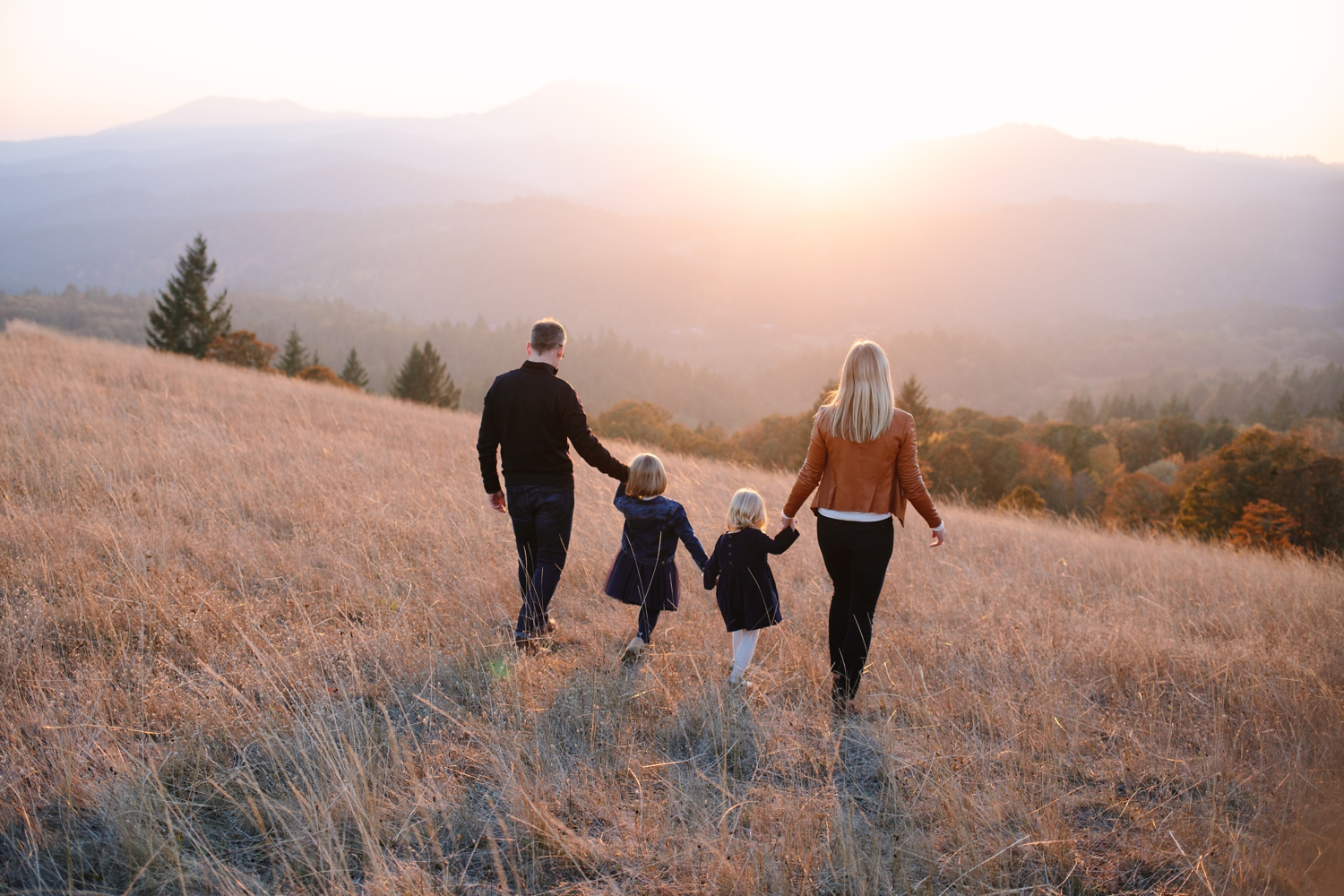 Family portraits at sunset by photographer Ali Smith Thistledown Photography