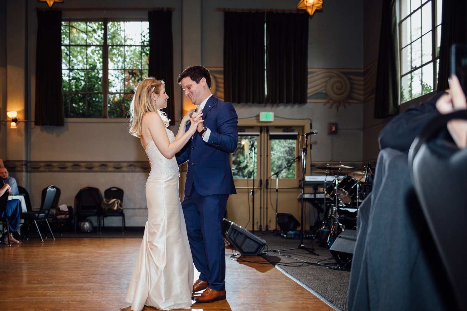 First dance by Portland documentary wedding photographer Alison Smith Thistledown Photography