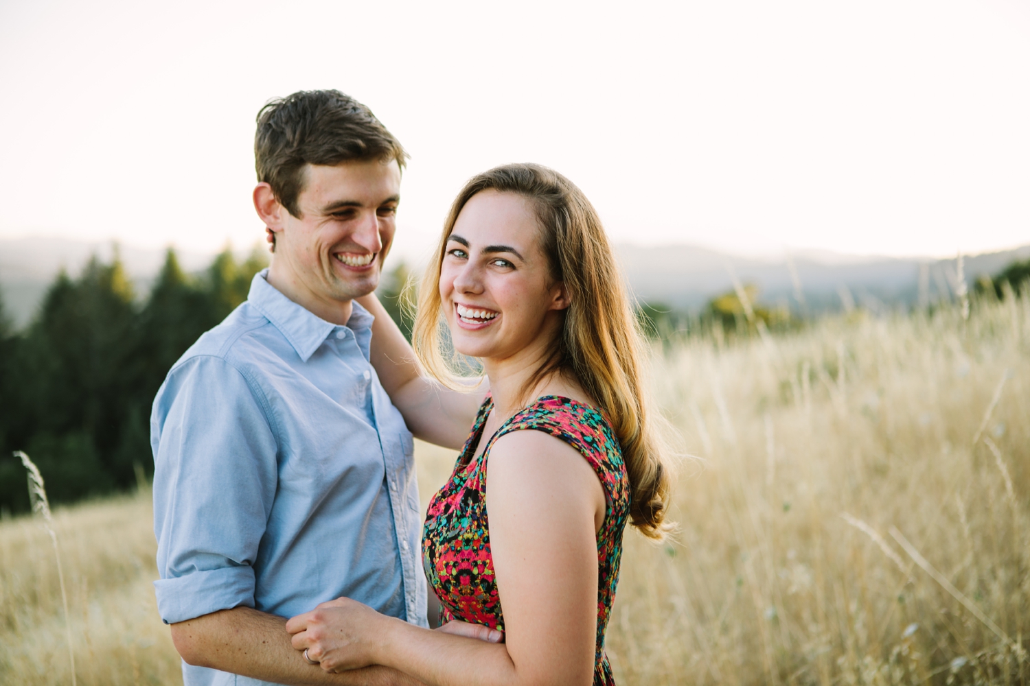 engagement portraits outdoors in corvallis oregon by Thistledown photography