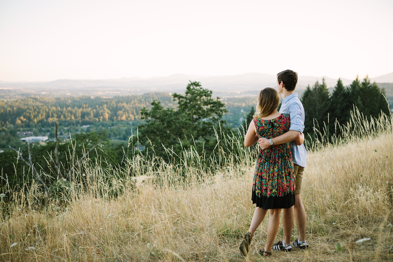 engagement portraits on a hill top in Corvallis oregon by photographer Alison Smith