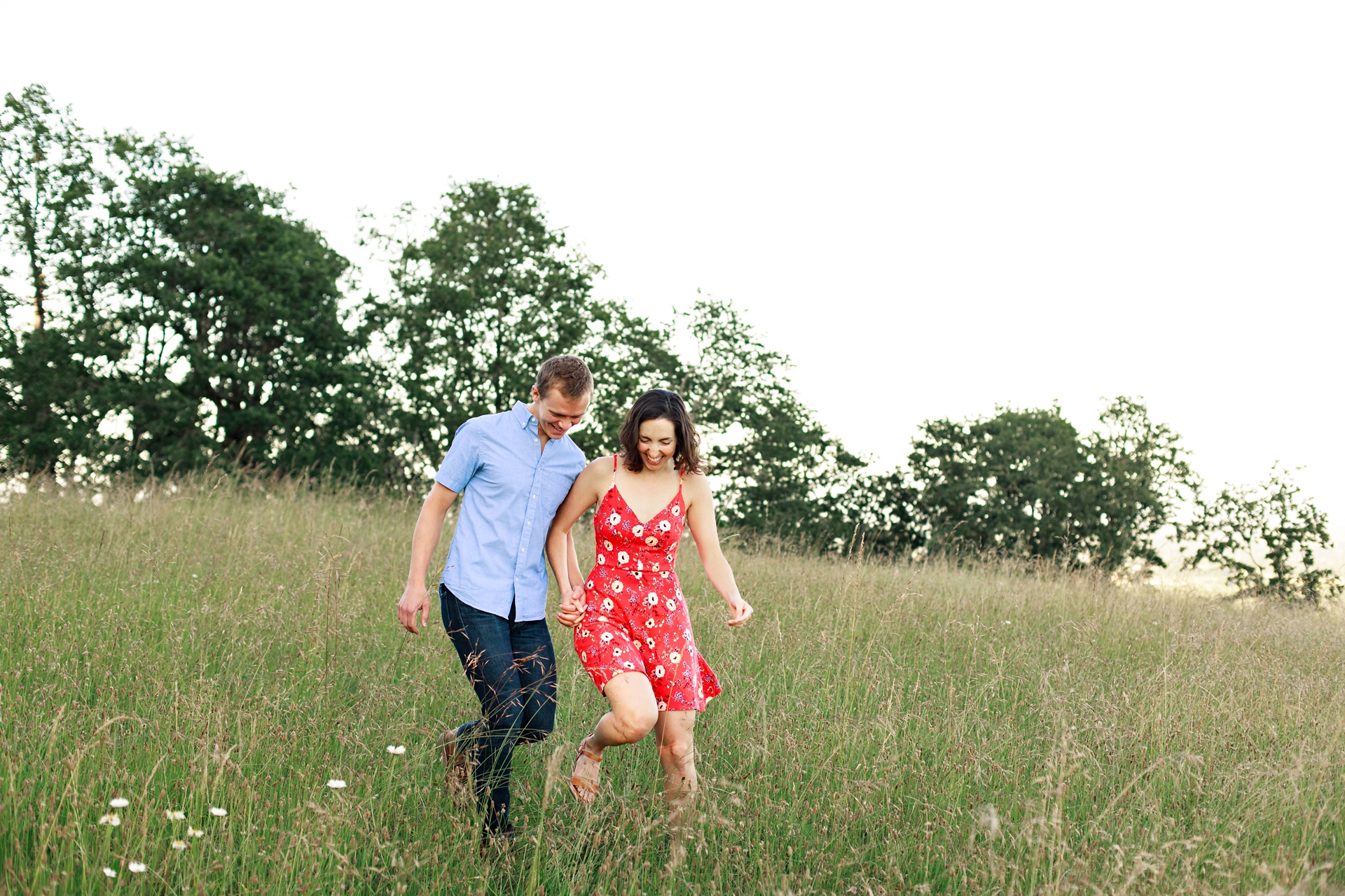 Engagement portrait session in a field in corvallis oregon by Alison Smith