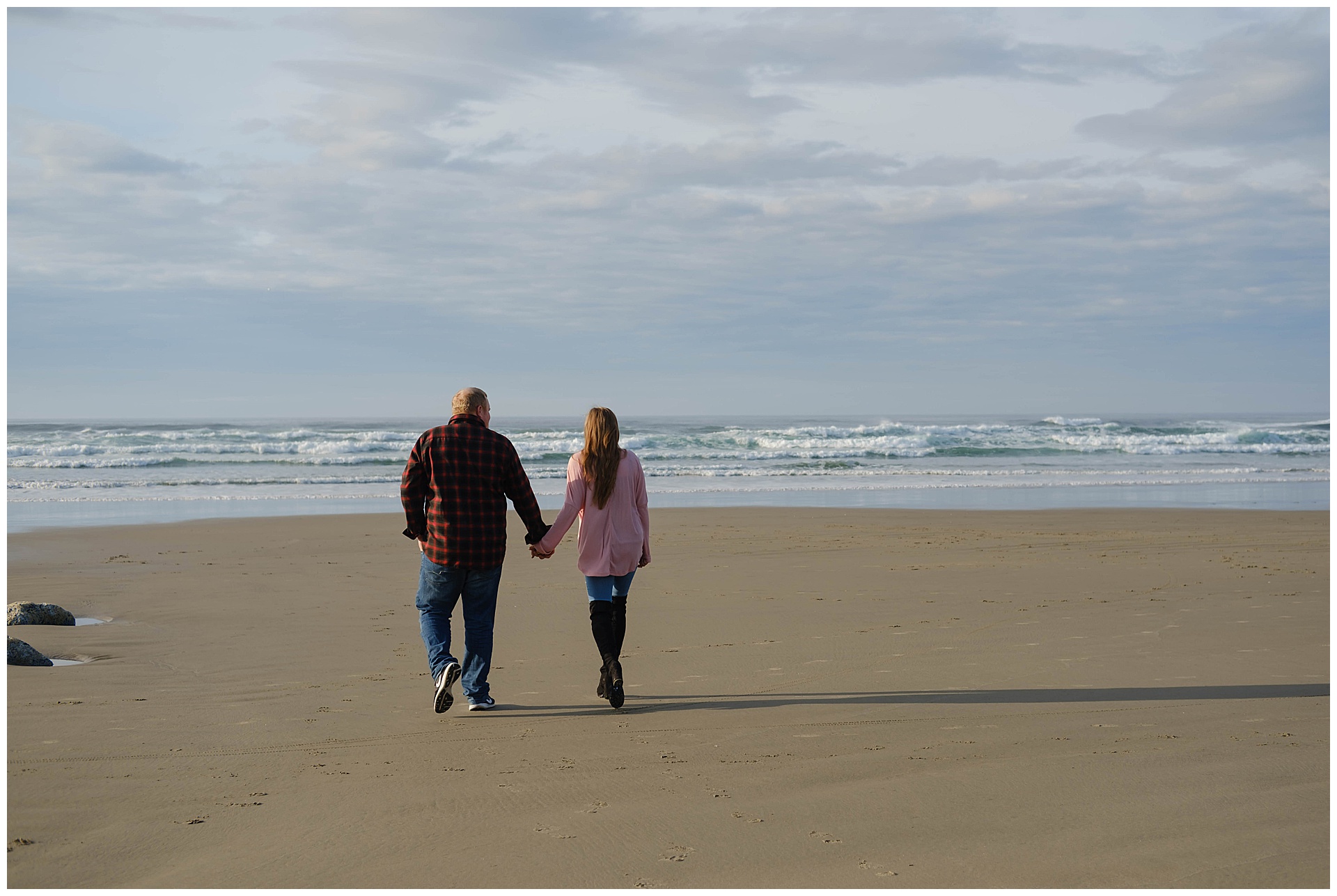 engagement portrait in Newport Oregon by Alison Smith