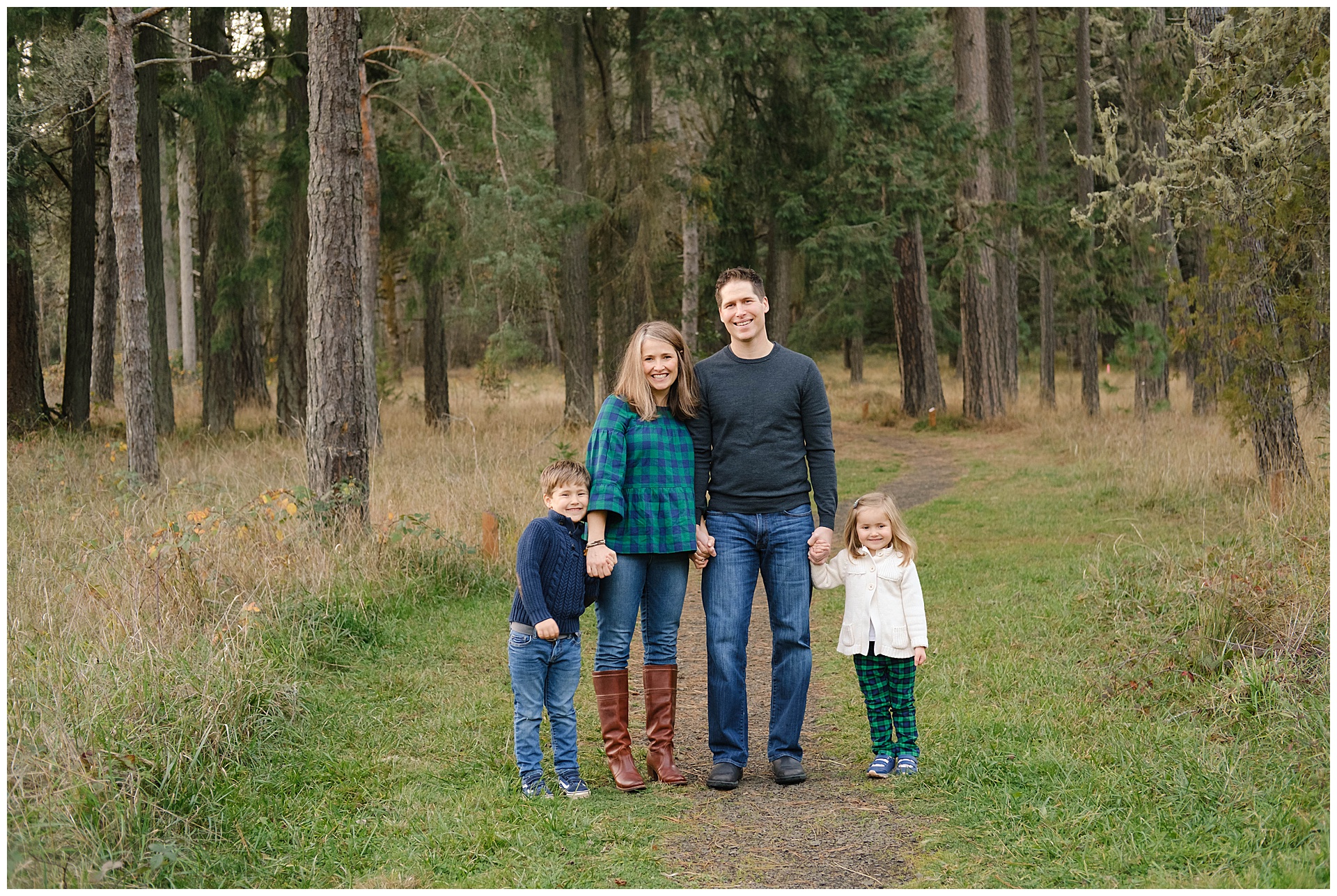 Family portraits in Corvallis by Alison Smith of Thistledown Photography